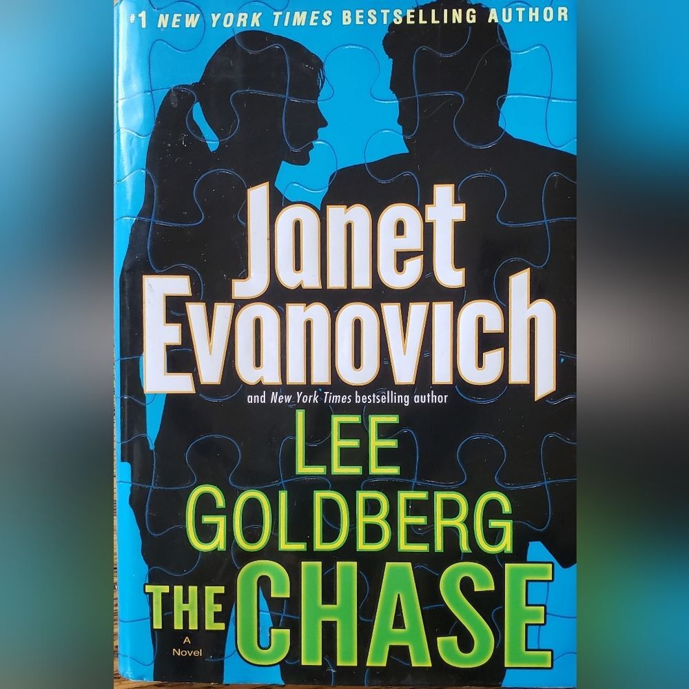 The‎ Chase Janet Evanovich Lee Goldberg Hardcover | Fox & O’Hare #2 Bundle Me